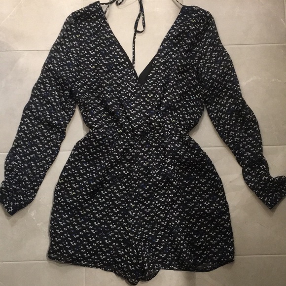 BCBGeneration Black Long-sleeve Romper - Picture 2 of 4